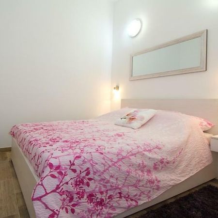 Apartment Radiant Orchid ポレッチ エクステリア 写真