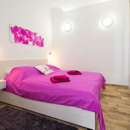Apartment Radiant Orchid ポレッチ エクステリア 写真